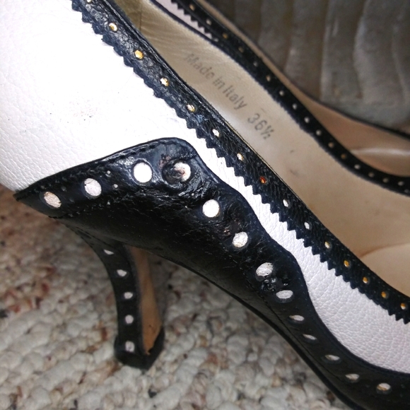 Vintage Christian Dior Ivory & Black Menswear Inspired/Retro 1940's Brogue Pumps - Picture 5 of 16